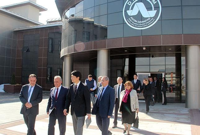 Hitachi, Tıbbi Malzemeler Konusunda Erzurum'a Yatırım Yapmayı Düşünüyor