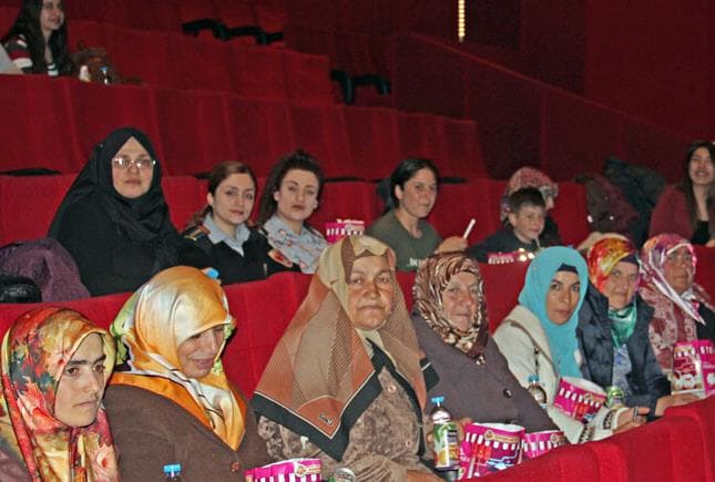 Erzurumlu Çiftçi Kadınlar Hem Öğreniyor Hem Eğleniyor