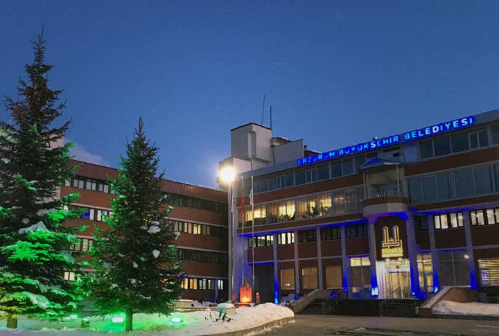 Erzurum Büyükşehir Belediyesi 2 Makam Şoförü Alacak