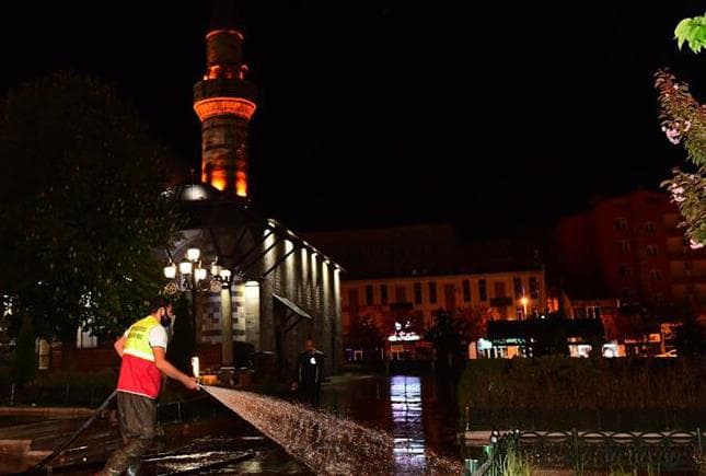 Erzurum'da Cuma Namazları Nerede Kılınacak, Nasıl Kılınacak ve Kimler Kılacak?