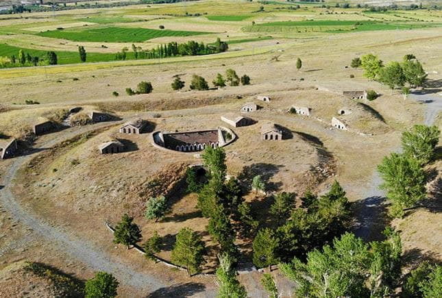 Abdulhamit Han'ın Erzurum ve Anadolu'yu Tehlikelerden Korumak İçin Yaptırdığı Şahap Paşa Tabyası!