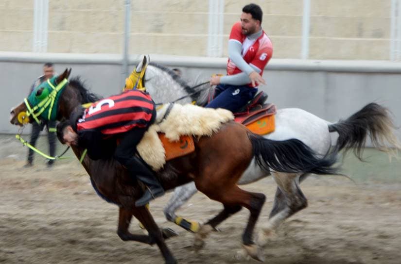 Cirit Oyunu Fotoğrafları ve Cirit Oyunu Nasıl Oynanır?