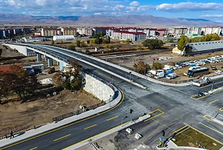 Şükrüpaşa'da Yapımı Tamamlanan Viyadük'ün İsimi Ne Olsun?