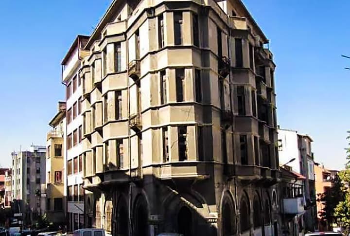 Ankara'daki Erzurumlu Nafiz Bey Apartmanına Belediye El Attı!