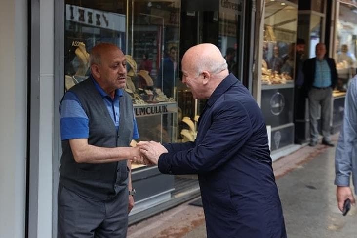 Başkan Mehmet Sekmen, taş mağazaları projeleri için esnafla görüştü