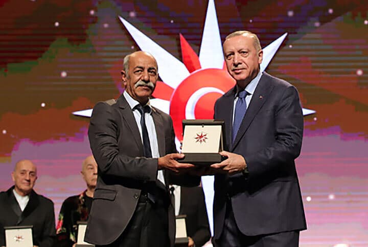 Türkiye'de Verilen En Büyük Ödül ve Alanlar Arasında Bir Erzurumlu!