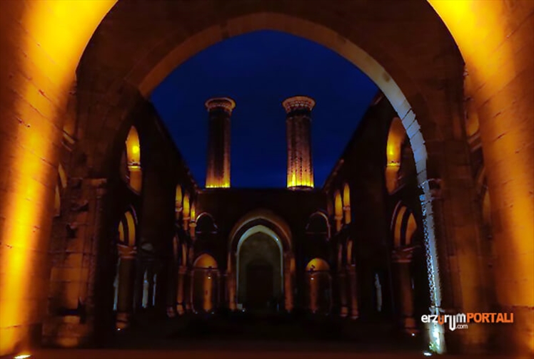 Çifte Minareli Medrese