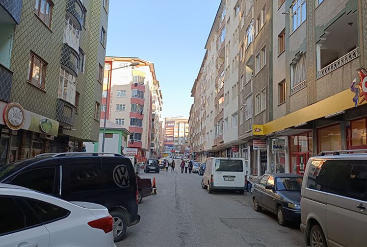 Soğuk Havanın Nam Saldığı Sokak