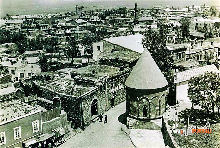 Karanlık Kümbet