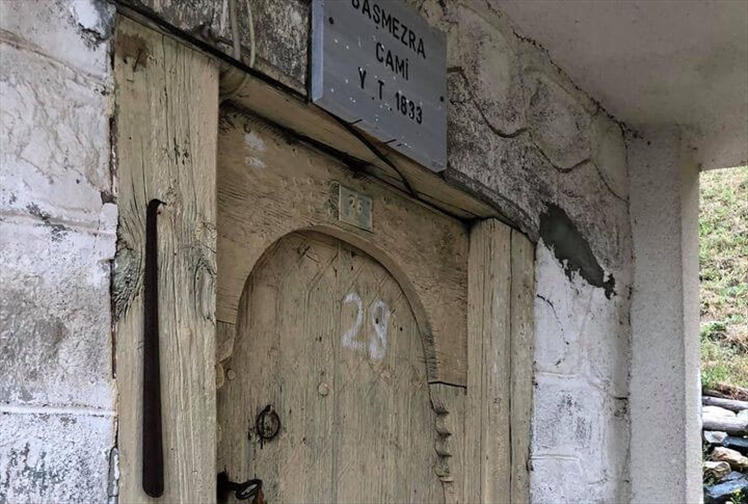 Erzurum İspir Çamlıkaya Başyurt Köyü Dünyada Eşi Olmayan Tarihi Cami