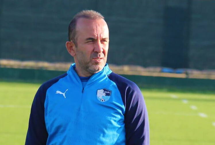 Erzurumspor Teknik Direktörü Mehmet Özdilek