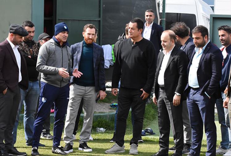 Acun’dan Erzurumspor’a Sürpriz Ziyaret