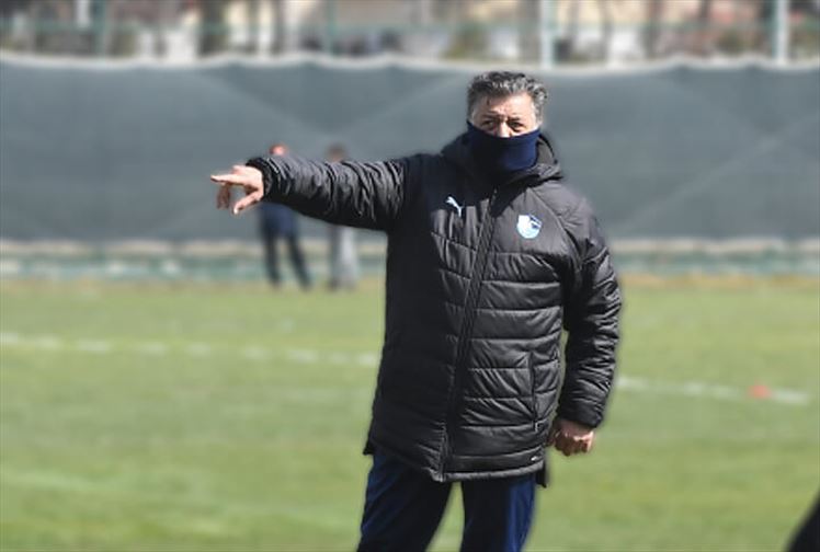 Erzurumspor Teknik Direktörü Yılmaz Vural