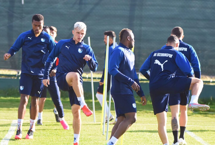 Erzurumspor'dan 3 Futbolcu Ülkelerinin Milli Takımlarında!