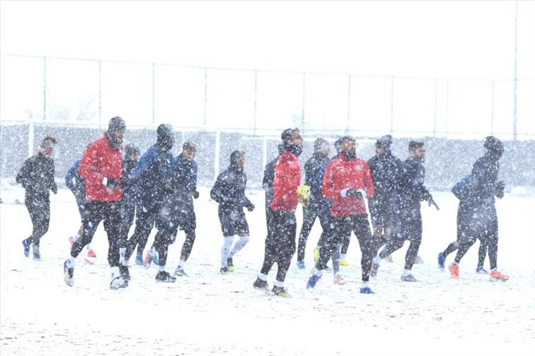 Kar Tipi Erzurumspor Antrenmanı