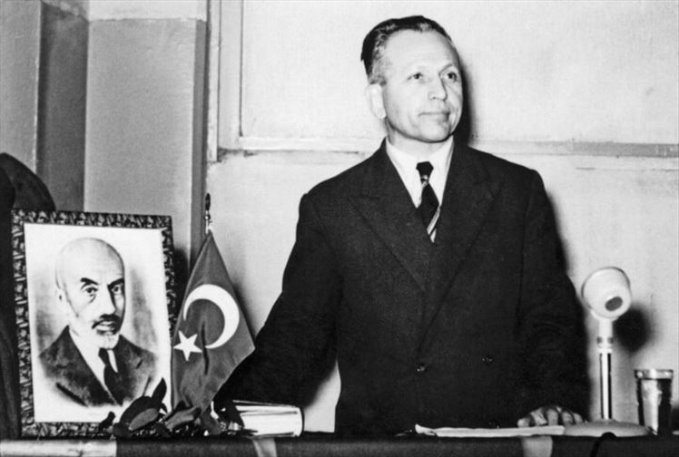 Nurettin Topçu