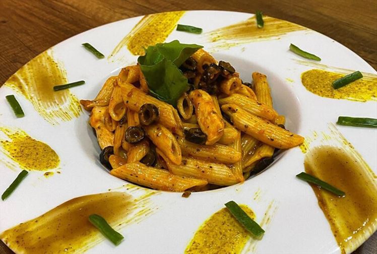 Erzurum Dr Salad Penne Arrabiatta