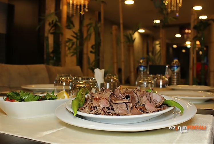 Vedat Milor: Bu Döner Diğer Dönerler ile Kıyaslanmaz!