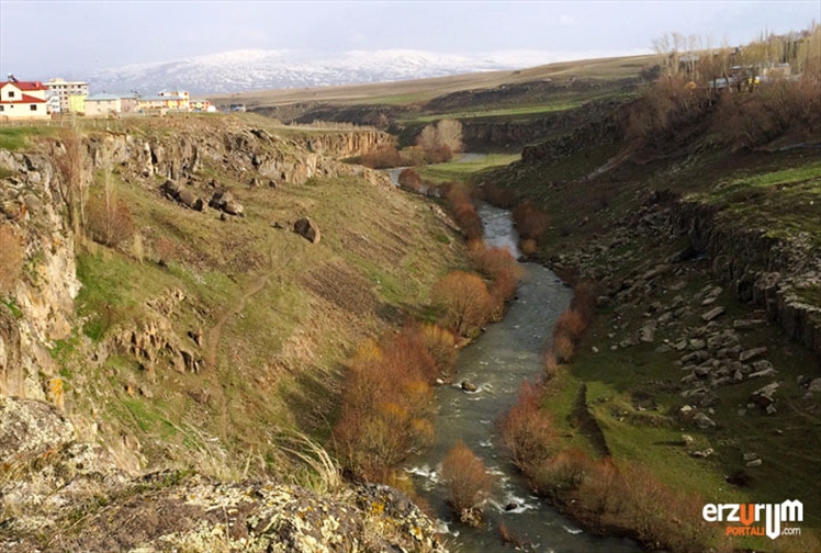 Bozulmamış Doğal Güzelliğiyle Hınıs Kanyonu