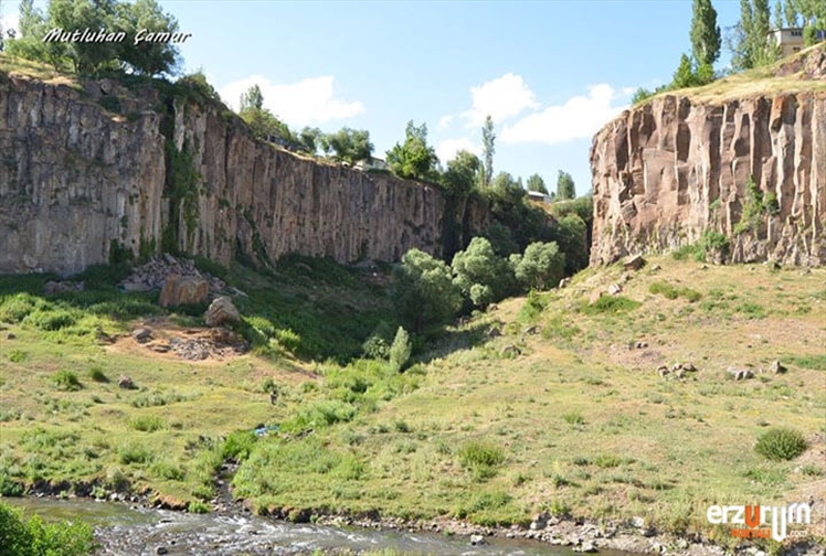 Bozulmamış Doğal Güzelliğiyle Hınıs Kanyonu