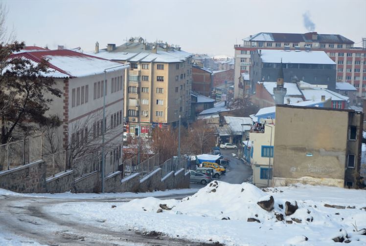 Erzurum Sokakları Esat Paşa Yokuşu