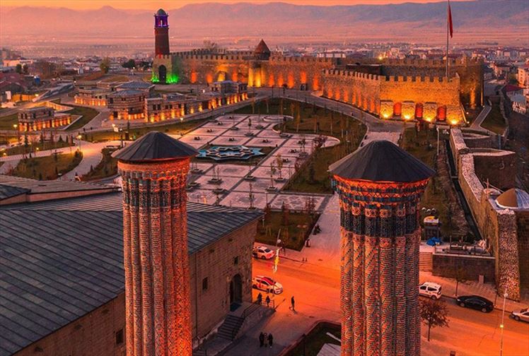 Fotoğraf Sanatçılarının Gözünde Erzurum
