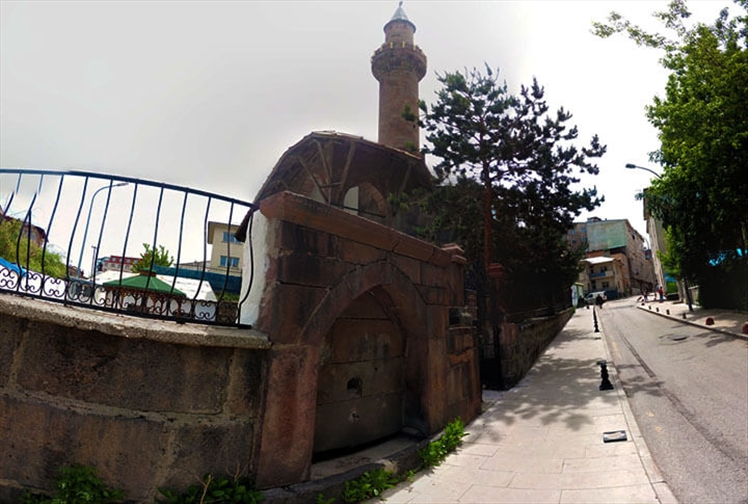 Erzurum Şeyhler Cami Güneş Saati