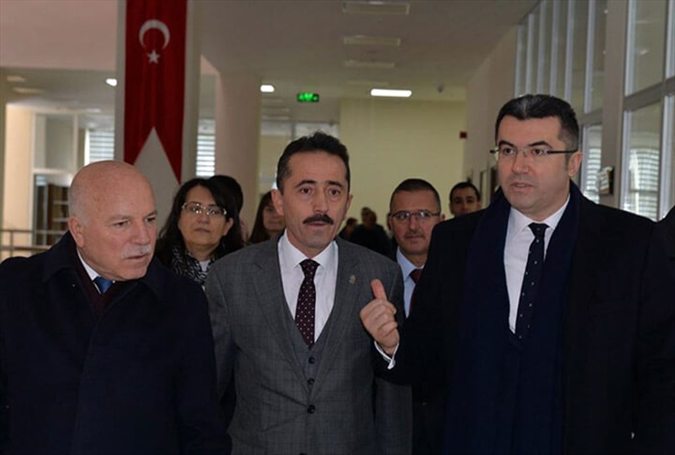 Türkiye'nin En Büyük Kütüphanesi MNG AVM Karşısında Hizmete Başladı!