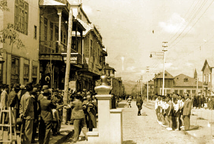 1935 Yılı İstanbul Nüfus Günümüzde Erzurum Nüfusu Kadardı. Ya 1935 Erzurum Nüfusu...
