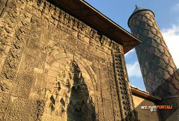 Erzurum'un En Gösterişli Yapılarından Yakutiye Medresesi!
