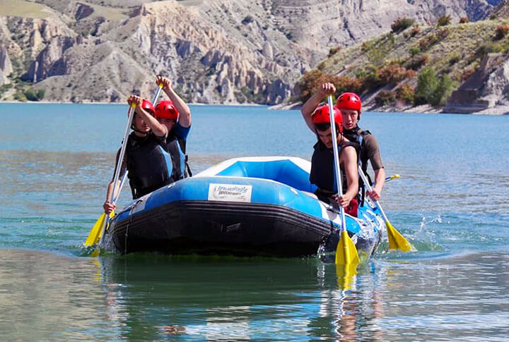 Yeni Başlayanlar İçin Benzersiz Bir Deneyim: Uzundere Rafting