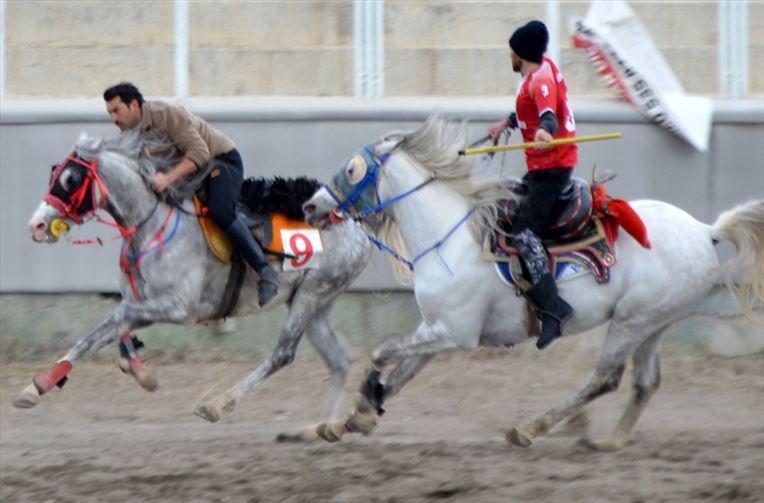 Cirit Oyunu Fotoğrafları ve Cirit Oyunu Nasıl Oynanır
