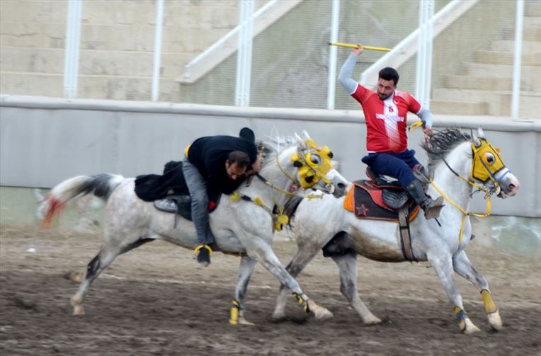 Cirit Oyunu Fotoğrafları ve Cirit Oyunu Nasıl Oynanır