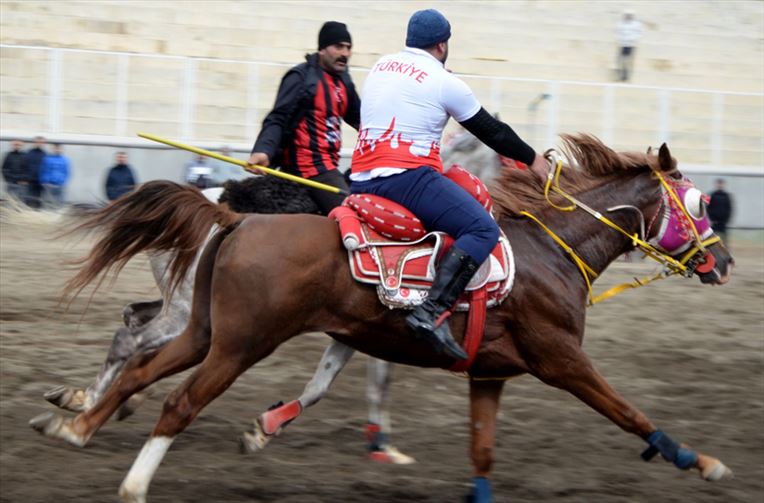 Cirit Oyunu Fotoğrafları ve Cirit Oyunu Nasıl Oynanır
