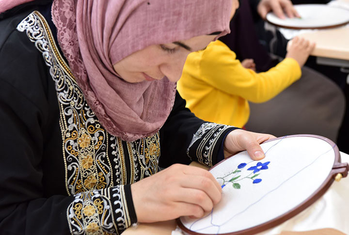 Erzurumda Ev Hanımlar Dekoratif El Sanatları Kursu İle Gelir Elde Ediyorlar