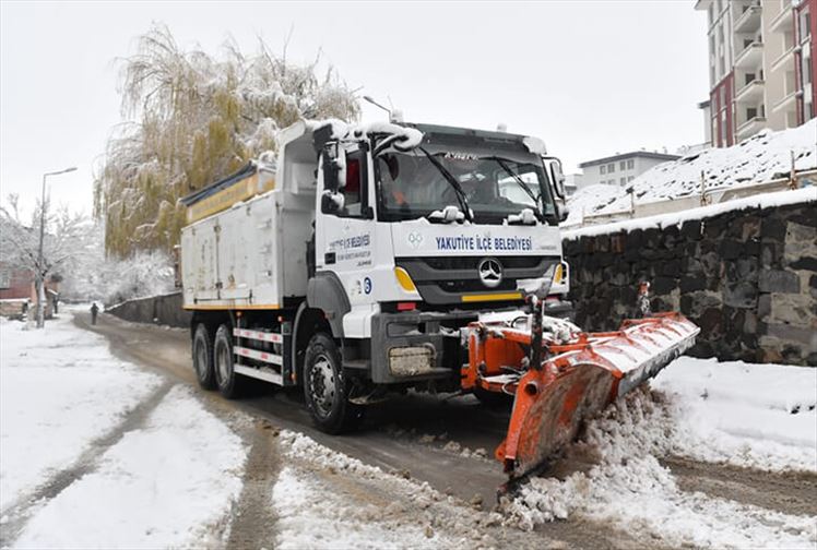 Erzurum'a Kar Yağdı