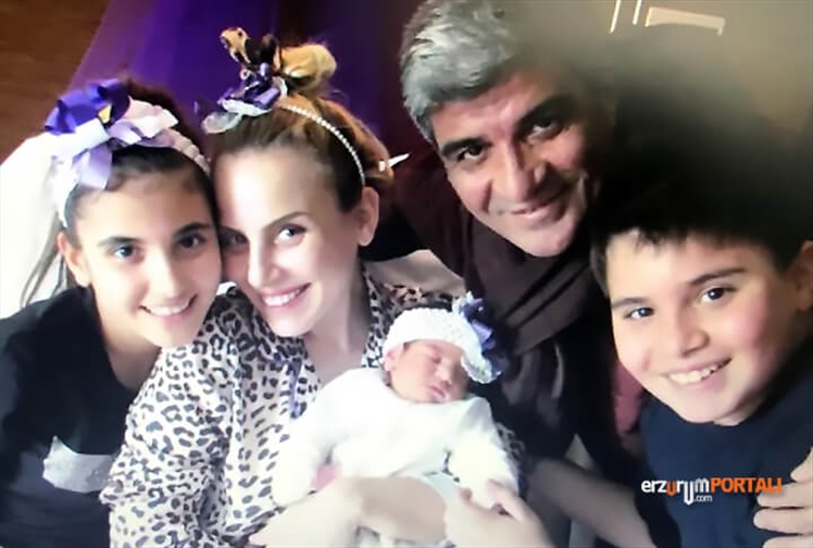 İbrahim Erkal'ın Kızı Elifsu Yürekleri Burktu 'Baba Kalk Seni Özledim!