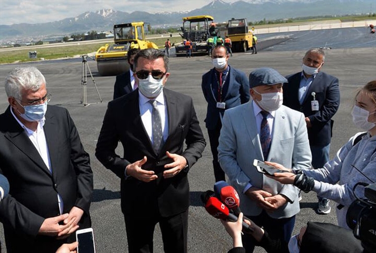 Vali Okay Memiş CAT-3A Sistemi Erzurum Havalimanı