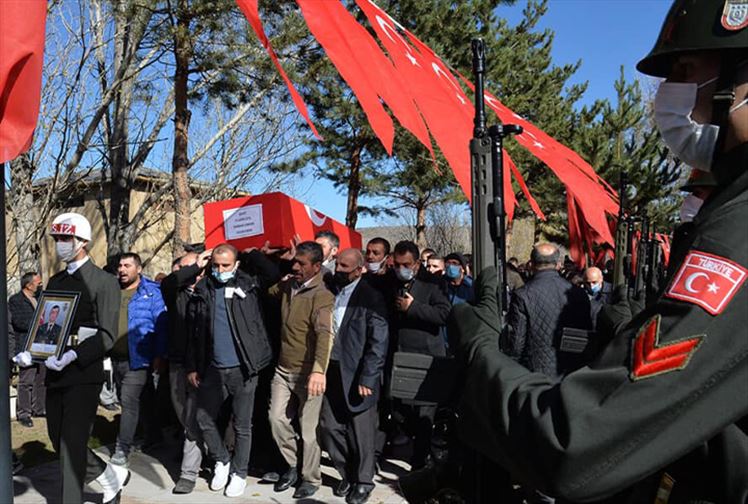 Erzurum Şehidine Son Görevini Yaptı