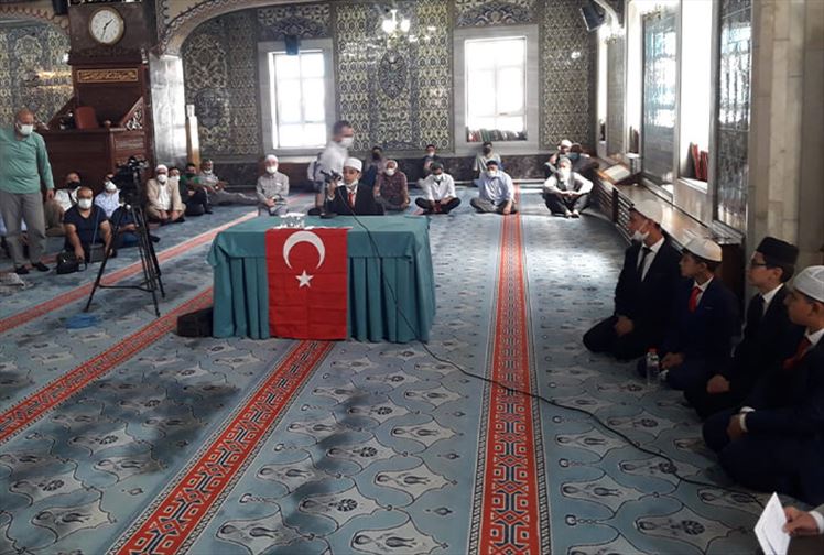 Erzurumlu Küçük Hafız Birinci Oldu