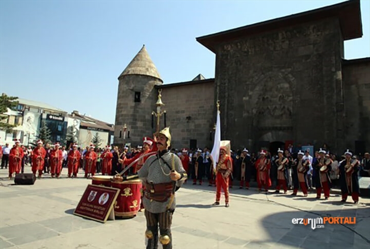 Erzurum Kongresinin 100. Yılı Etkinliklerinden Objektiflere Yansıyanlar!