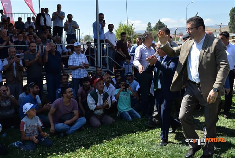 Erzurum Valisi Okay Memiş