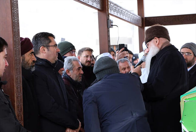 Kur'an Aşığı Mehmet Gürgür Hocaefendiye Son Görev!