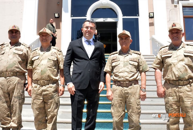 Erzurum'a 100. Yıl Kongre Hediyesi; 'Karabekirler Jandarma Taburu'