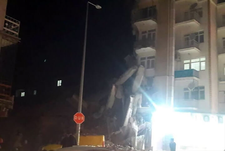 Elazığ Depremi ve En Acı Kareler