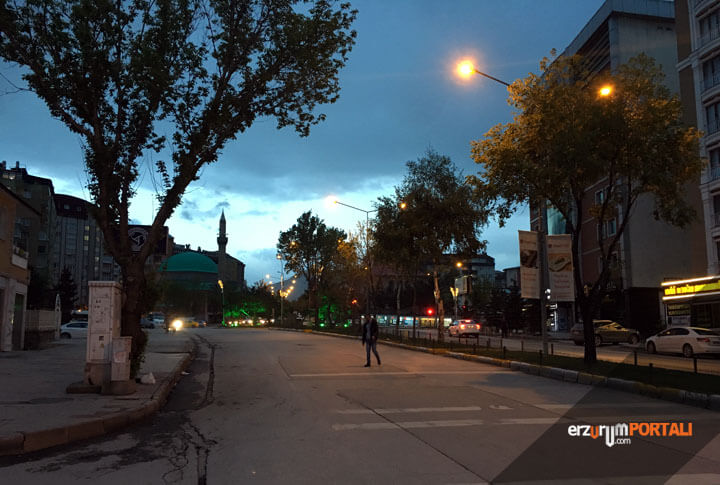 İftar vakti Erzurum caddeleri