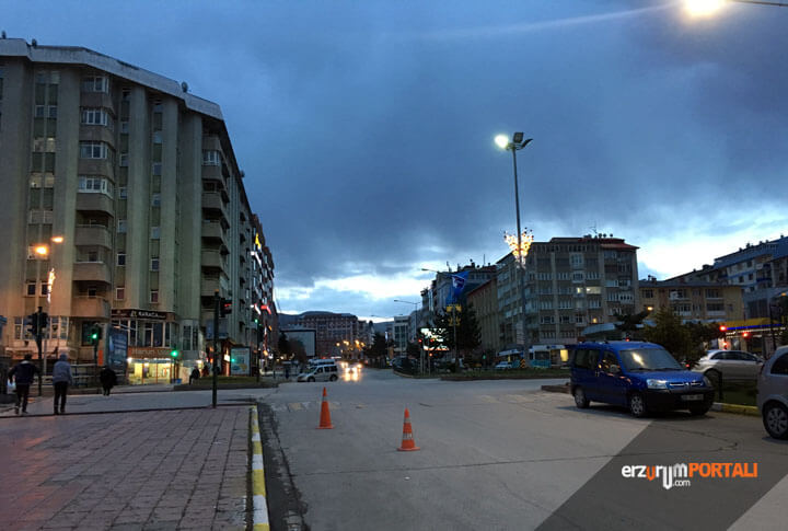 İftar vakti Erzurum caddeleri